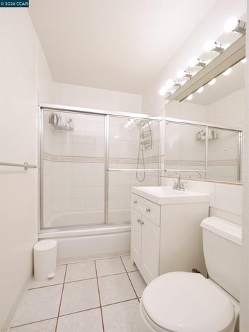2979 Gilma Dr, Richmond, CA 94806