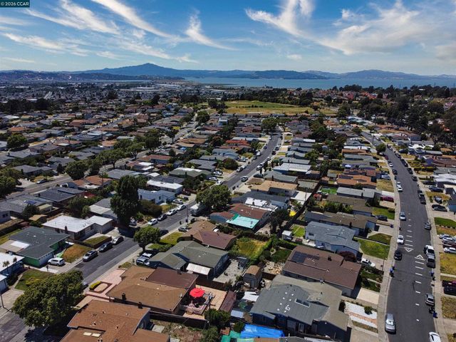 2979 Gilma Dr, Richmond, CA 94806