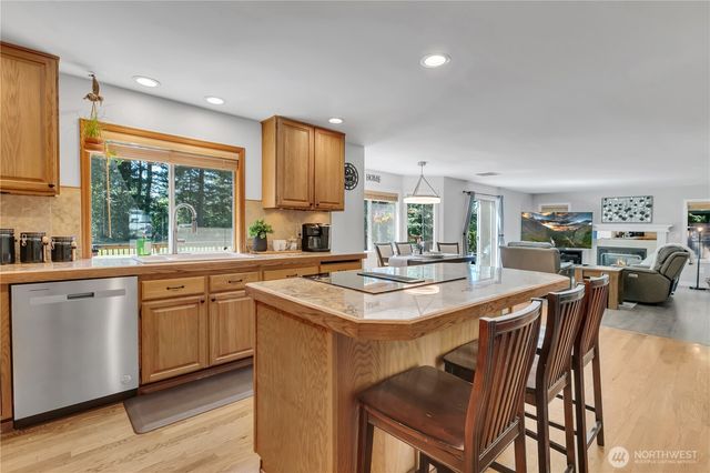 22503 SE 261st Street, Maple Valley, WA 98038