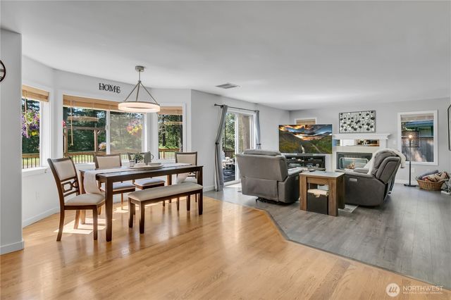 22503 SE 261st Street, Maple Valley, WA 98038