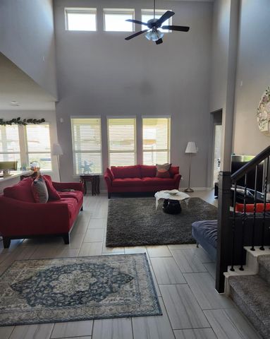 8615 Oakdale Bluff Court, Richmond, TX 77407