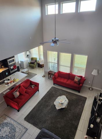 8615 Oakdale Bluff Court, Richmond, TX 77407