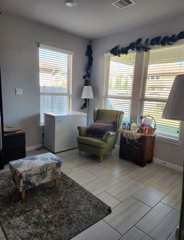 8615 Oakdale Bluff Court, Richmond, TX 77407