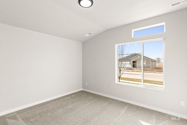 7104 E Marble Springs Dr, Nampa, ID 83687