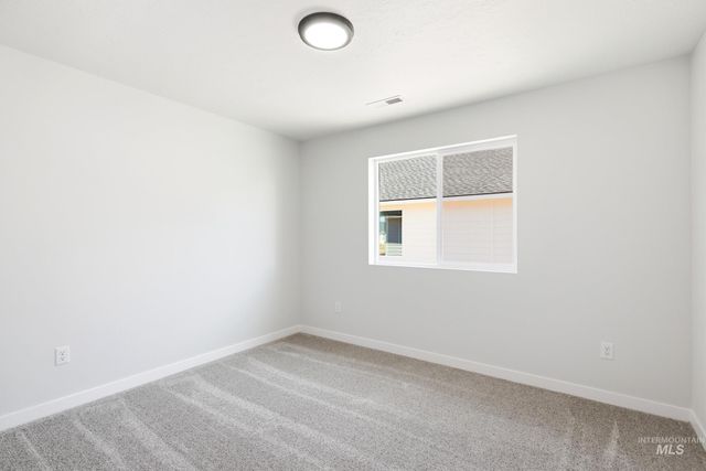 7104 E Marble Springs Dr, Nampa, ID 83687