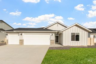 7104 E Marble Springs Dr, Nampa, ID 83687