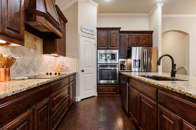 178 Oak Meadow Trail, Waco, TX 76657