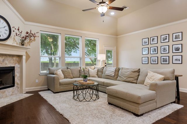 178 Oak Meadow Trail, Waco, TX 76657