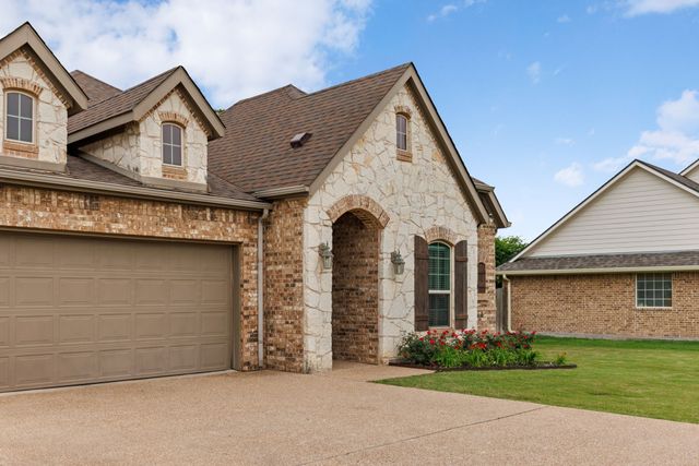 178 Oak Meadow Trail, Waco, TX 76657