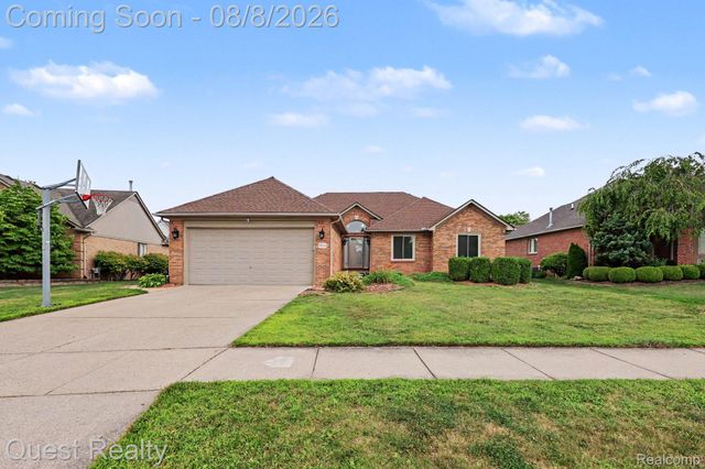 19944 Townsend Drive, Macomb Township, MI 48044