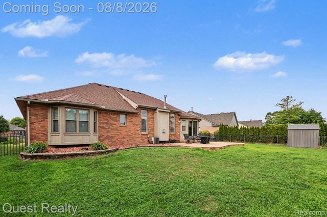 19944 Townsend Drive, Macomb Township, MI 48044