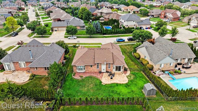 19944 Townsend Drive, Macomb Township, MI 48044