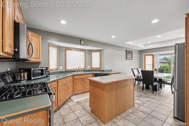 19944 Townsend Drive, Macomb Township, MI 48044