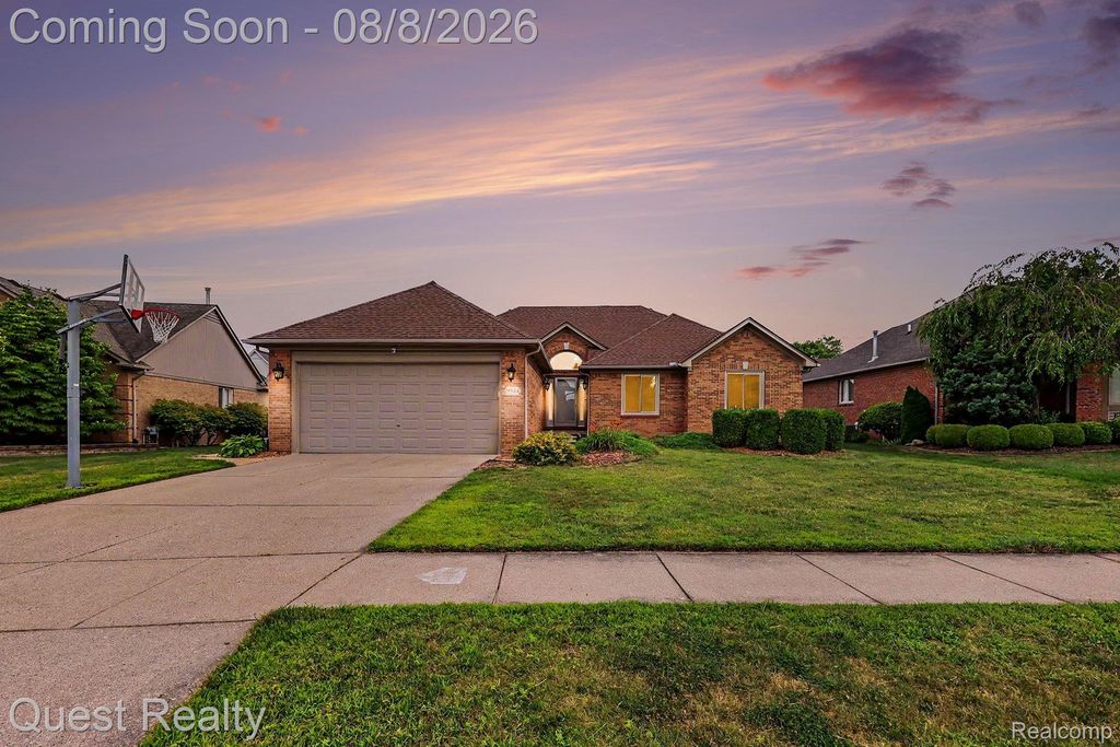 19944 Townsend Drive, Macomb Township, MI 48044