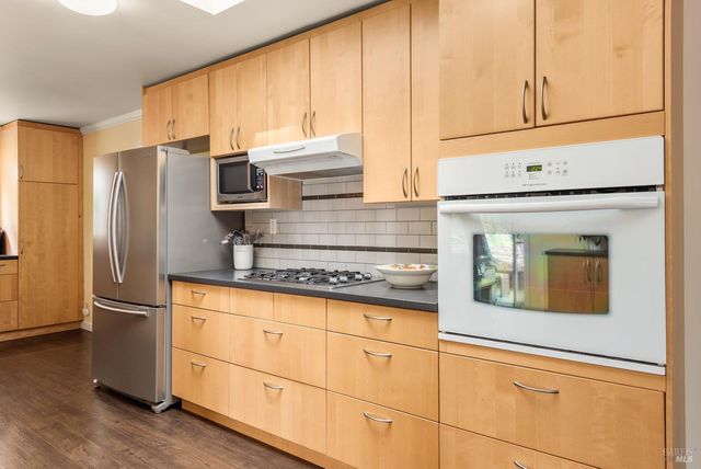 5642 Yerba Buena Rd, Santa Rosa, CA 95409