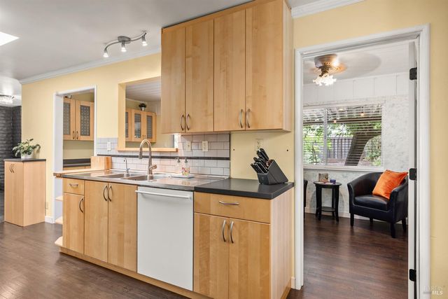 5642 Yerba Buena Rd, Santa Rosa, CA 95409