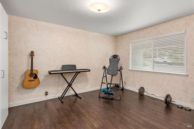 5642 Yerba Buena Rd, Santa Rosa, CA 95409