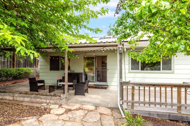 5642 Yerba Buena Rd, Santa Rosa, CA 95409