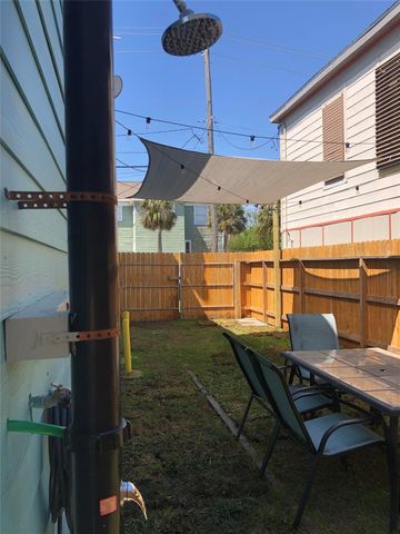 1806 24th Street, Galveston, TX 77550