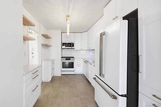 2500 Johnson Avenue 6S, Bronx, NY 10463