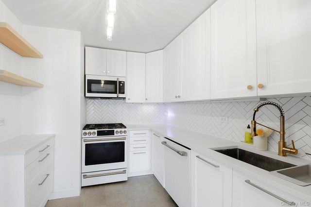 2500 Johnson Avenue 6S, Bronx, NY 10463