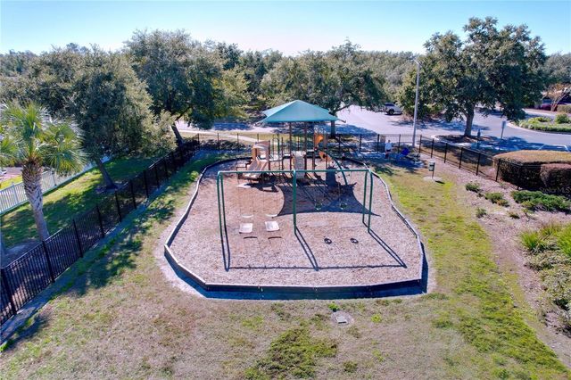 2043 TRILLIUM BLVD, Brooksville, FL 34604