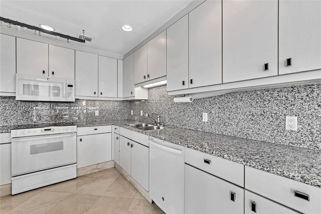 Image 33 of property listing at 10101 Collins Ave 11D +Cabana, Bal Harbour, FL 33154