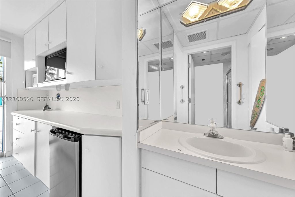 Image 85 of property listing at 10101 Collins Ave 11D +Cabana, Bal Harbour, FL 33154