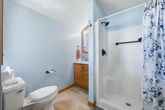 595 Lane 101 Hamilton Lake, Hamilton, IN 46742