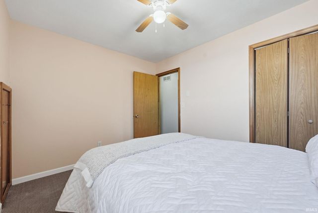 595 Lane 101 Hamilton Lake, Hamilton, IN 46742