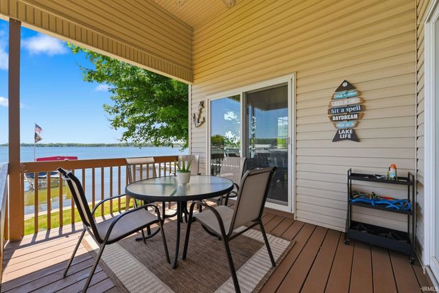 595 Lane 101 Hamilton Lake, Hamilton, IN 46742
