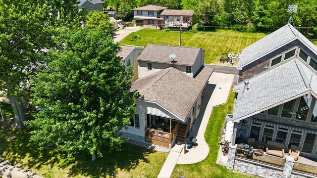 595 Lane 101 Hamilton Lake, Hamilton, IN 46742
