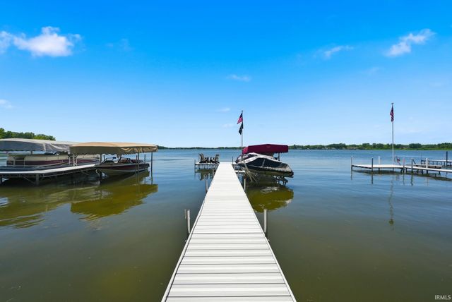595 Lane 101 Hamilton Lake, Hamilton, IN 46742