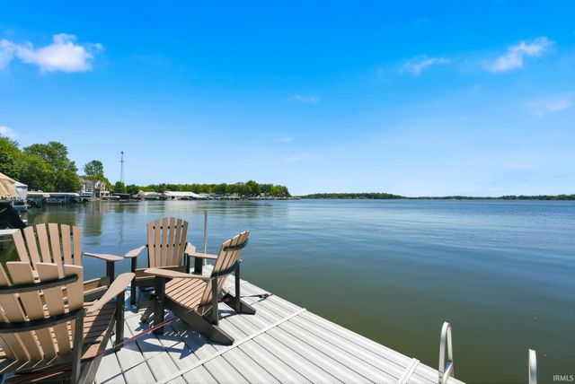 595 Lane 101 Hamilton Lake, Hamilton, IN 46742