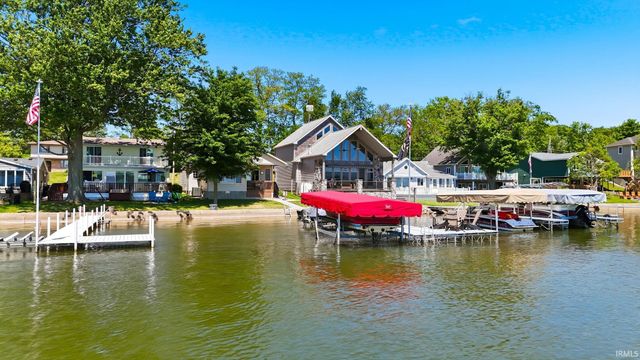 595 Lane 101 Hamilton Lake, Hamilton, IN 46742