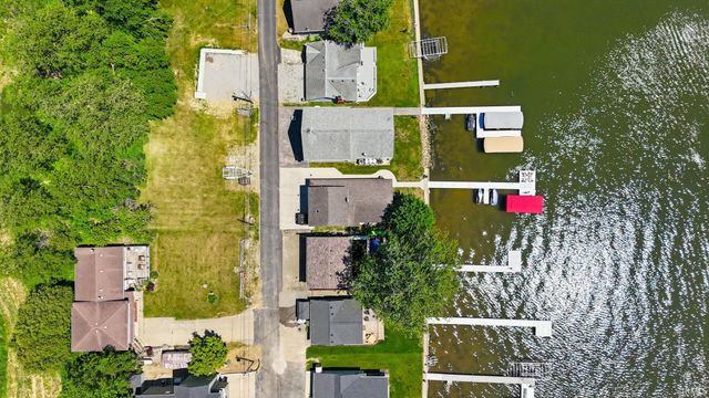 595 Lane 101 Hamilton Lake, Hamilton, IN 46742