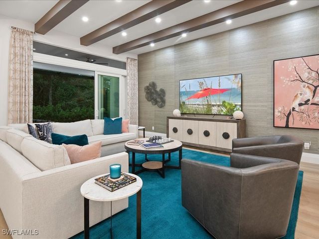 6665 Mill Run CIR, Naples, FL 34109