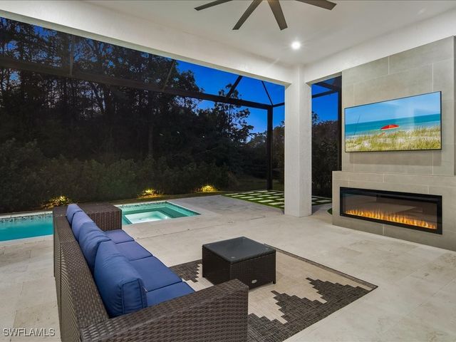 6665 Mill Run CIR, Naples, FL 34109