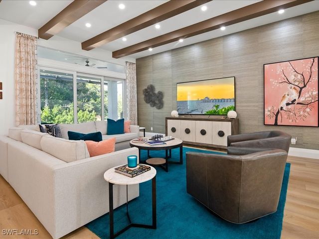 6665 Mill Run CIR, Naples, FL 34109