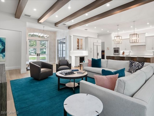 6665 Mill Run CIR, Naples, FL 34109