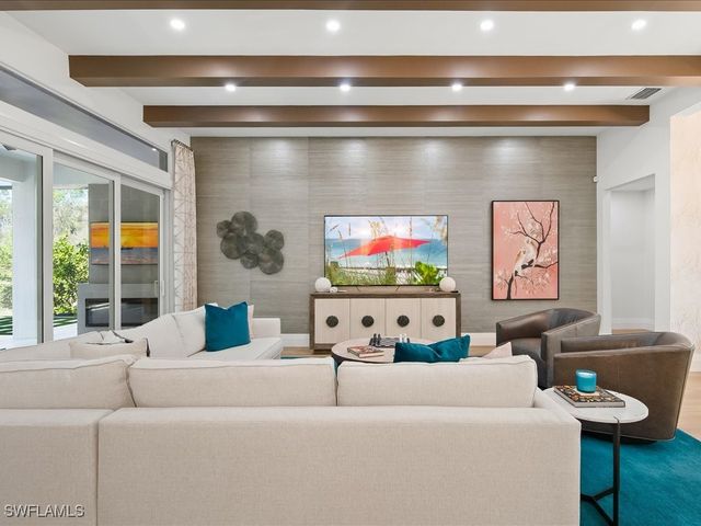 6665 Mill Run CIR, Naples, FL 34109