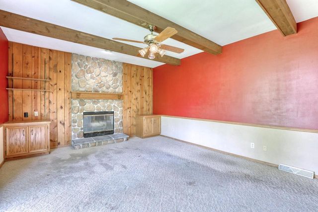 4355 Longview DRIVE, New Berlin, WI 53151