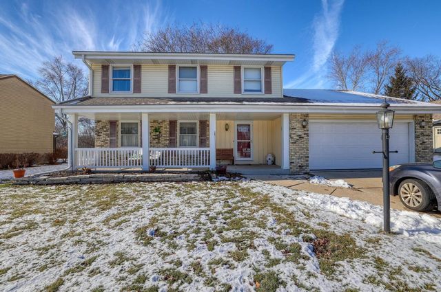 4355 Longview DRIVE, New Berlin, WI 53151