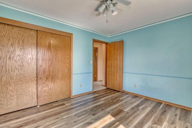4355 Longview DRIVE, New Berlin, WI 53151