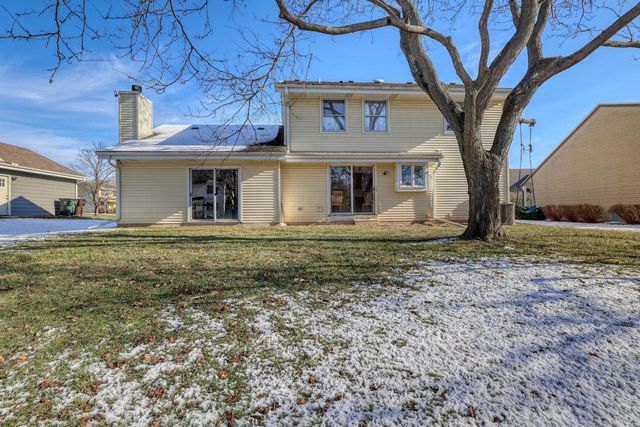 4355 Longview DRIVE, New Berlin, WI 53151