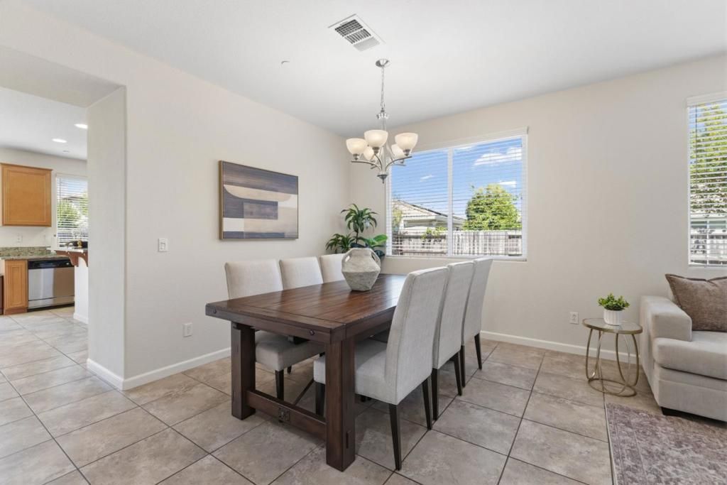 Image 12 of property listing at 1251 Jicarilla Place, Gilroy, CA 95020