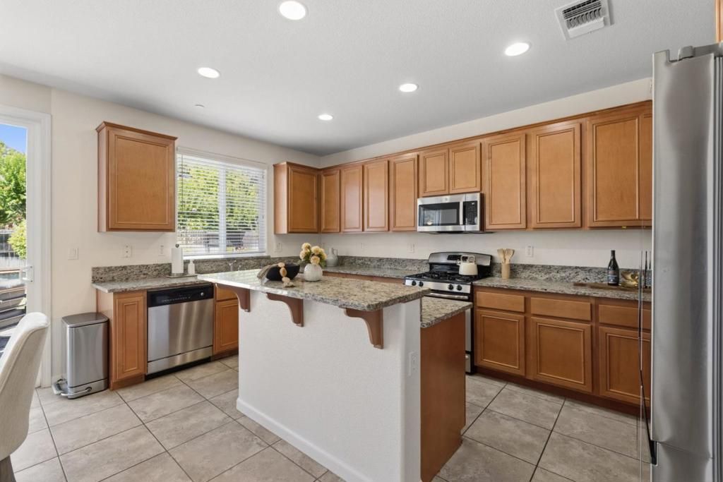Image 14 of property listing at 1251 Jicarilla Place, Gilroy, CA 95020