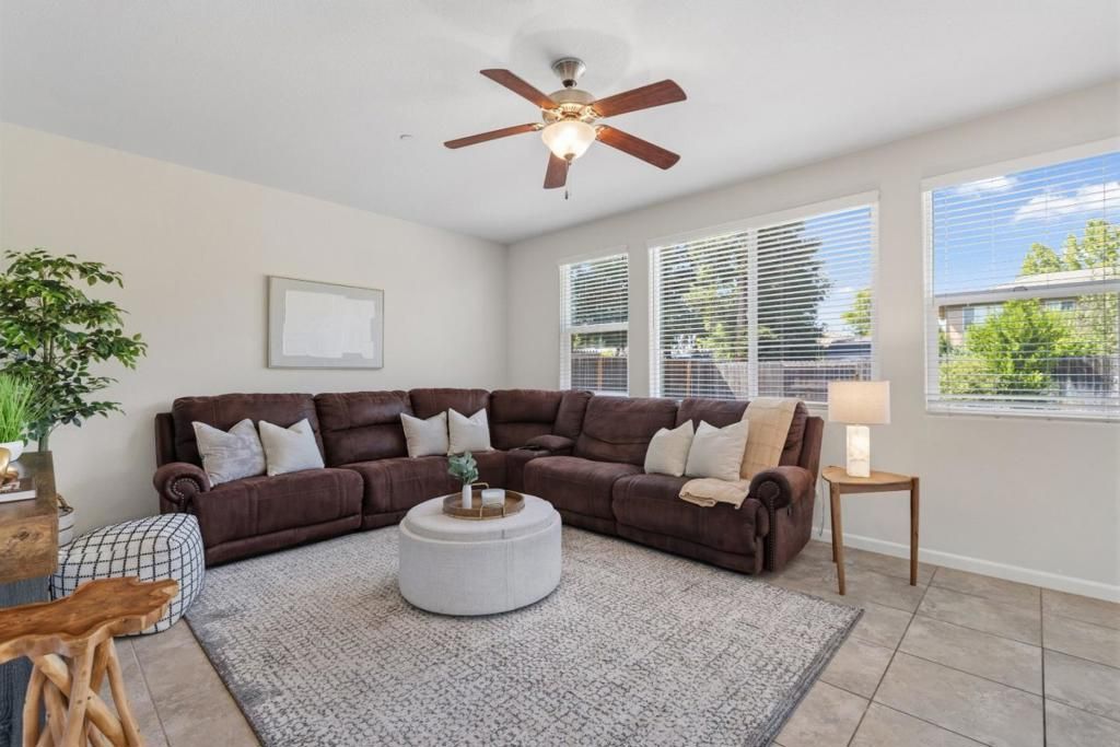 Image 19 of property listing at 1251 Jicarilla Place, Gilroy, CA 95020