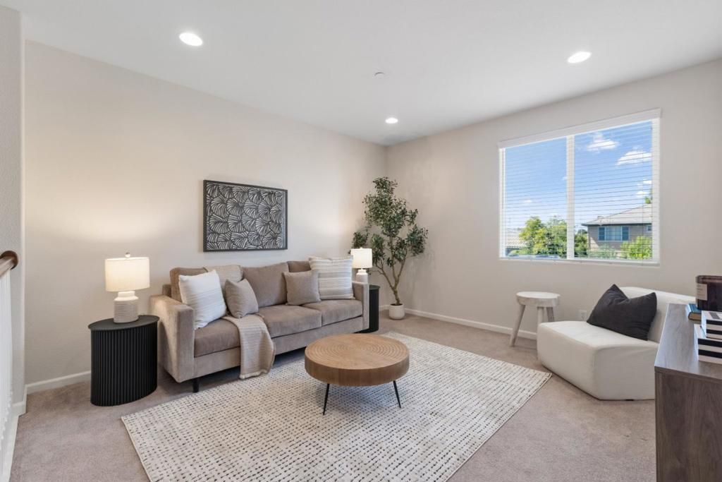 Image 21 of property listing at 1251 Jicarilla Place, Gilroy, CA 95020