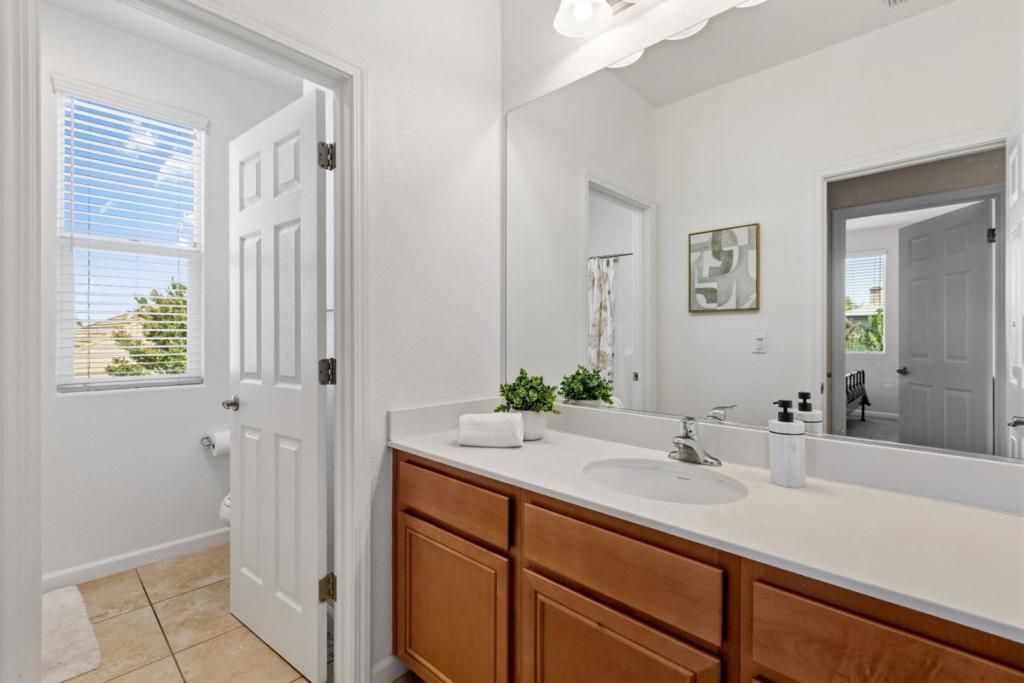 Image 34 of property listing at 1251 Jicarilla Place, Gilroy, CA 95020
